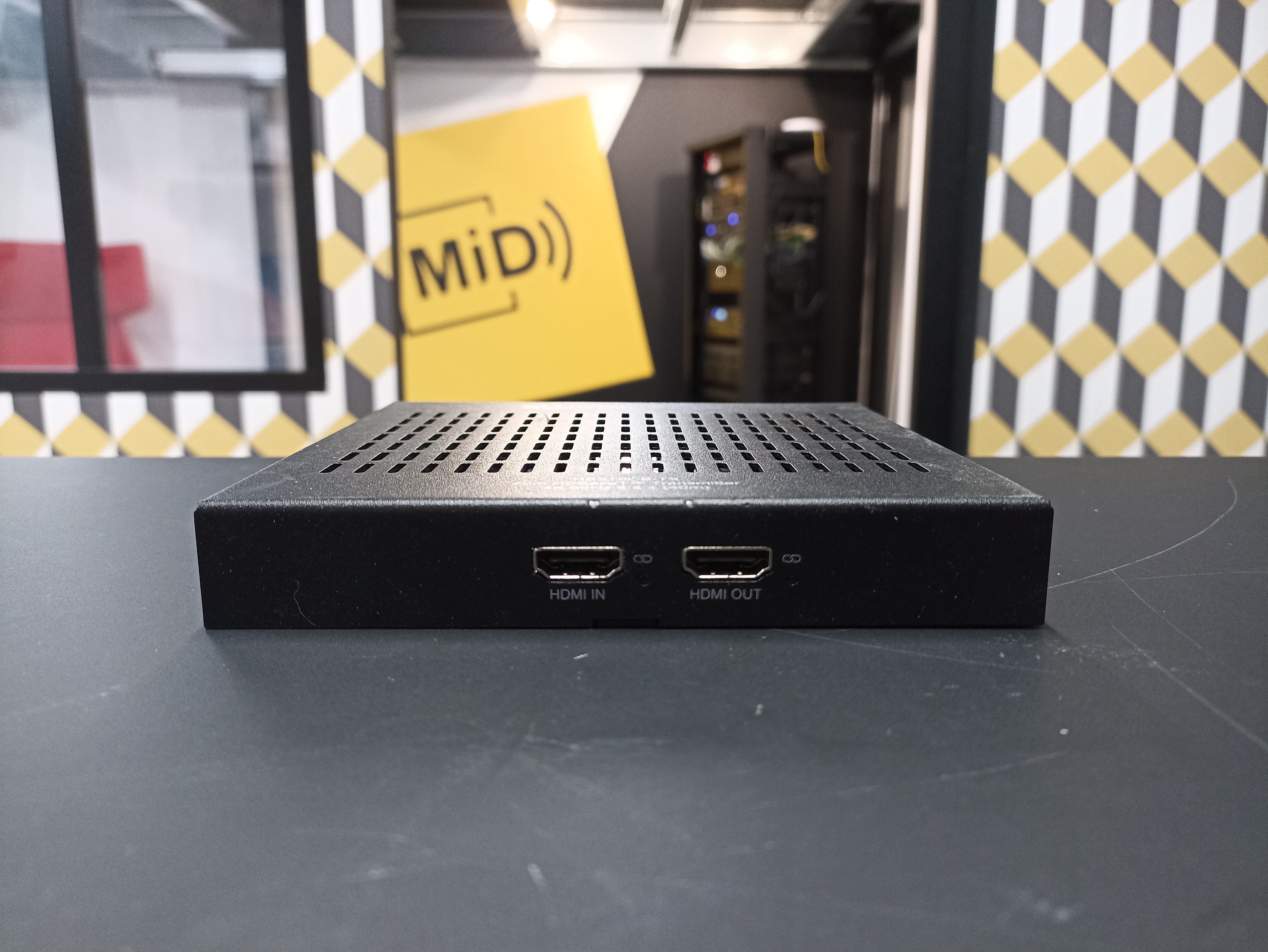 BLUSTREAM HDBaseT™ CSC Transmetteur HEX70CS-TX