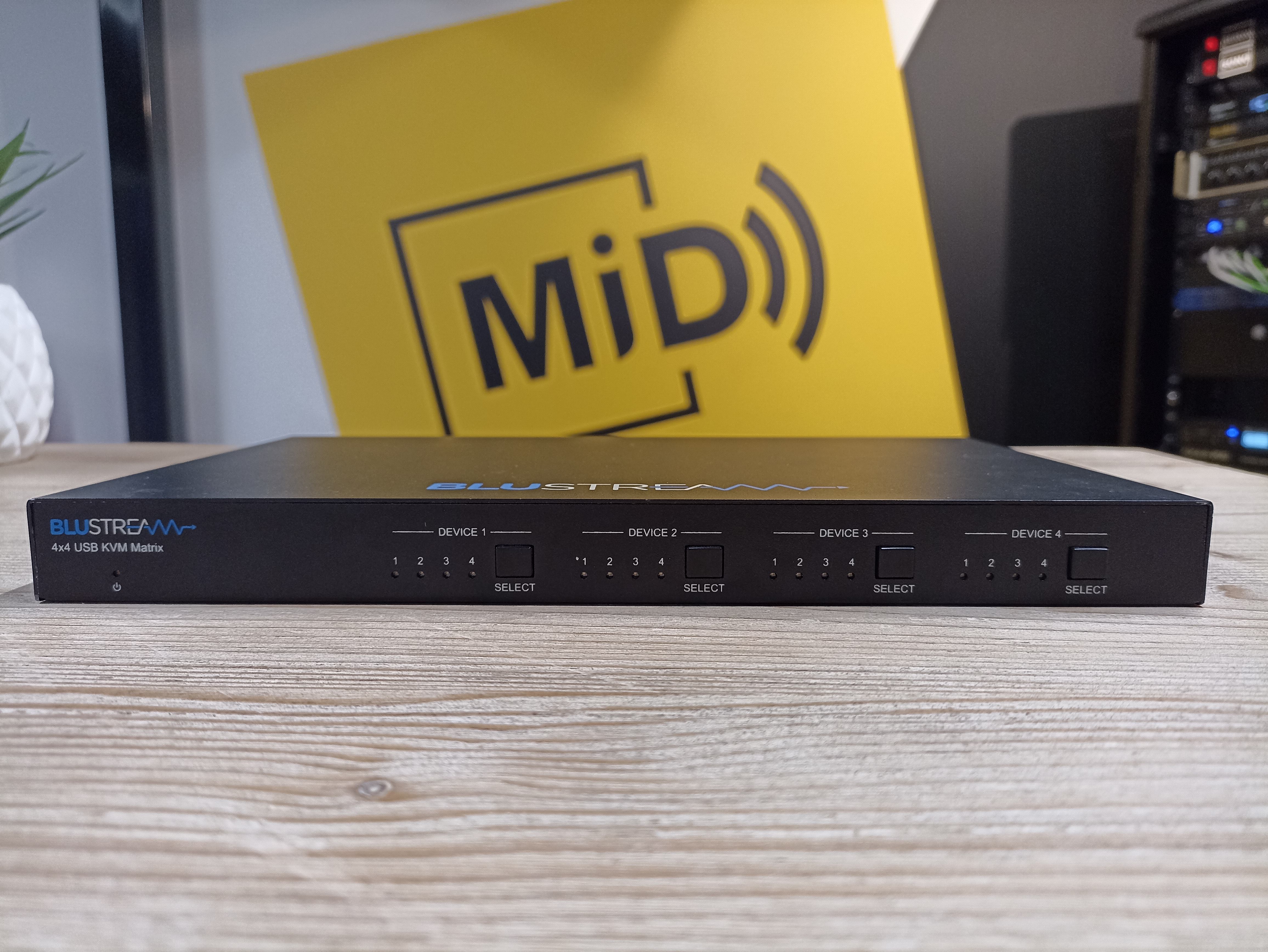 BLUSTREAM Matrice USB/KVM MX44KVM